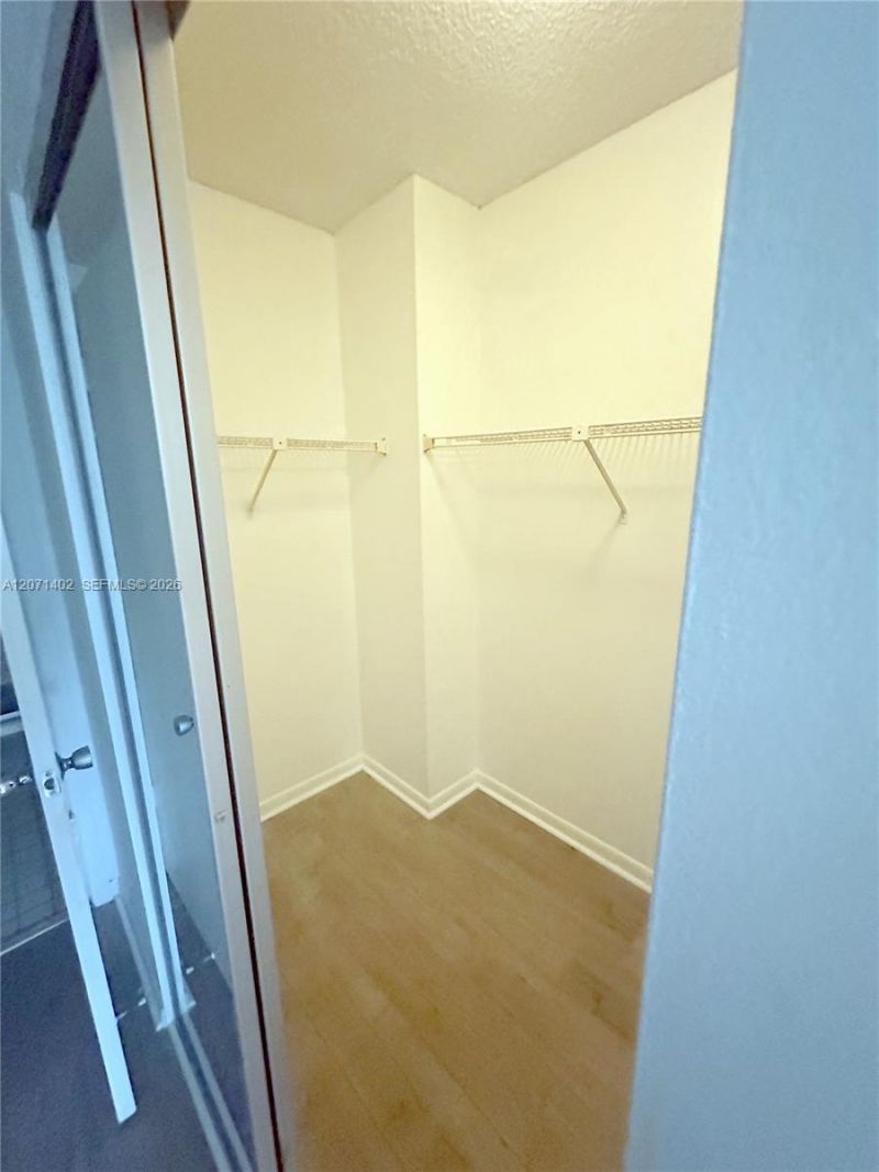 919 Hillcrest Dr , Unit 407, Hollywood, FL 33021 Photo