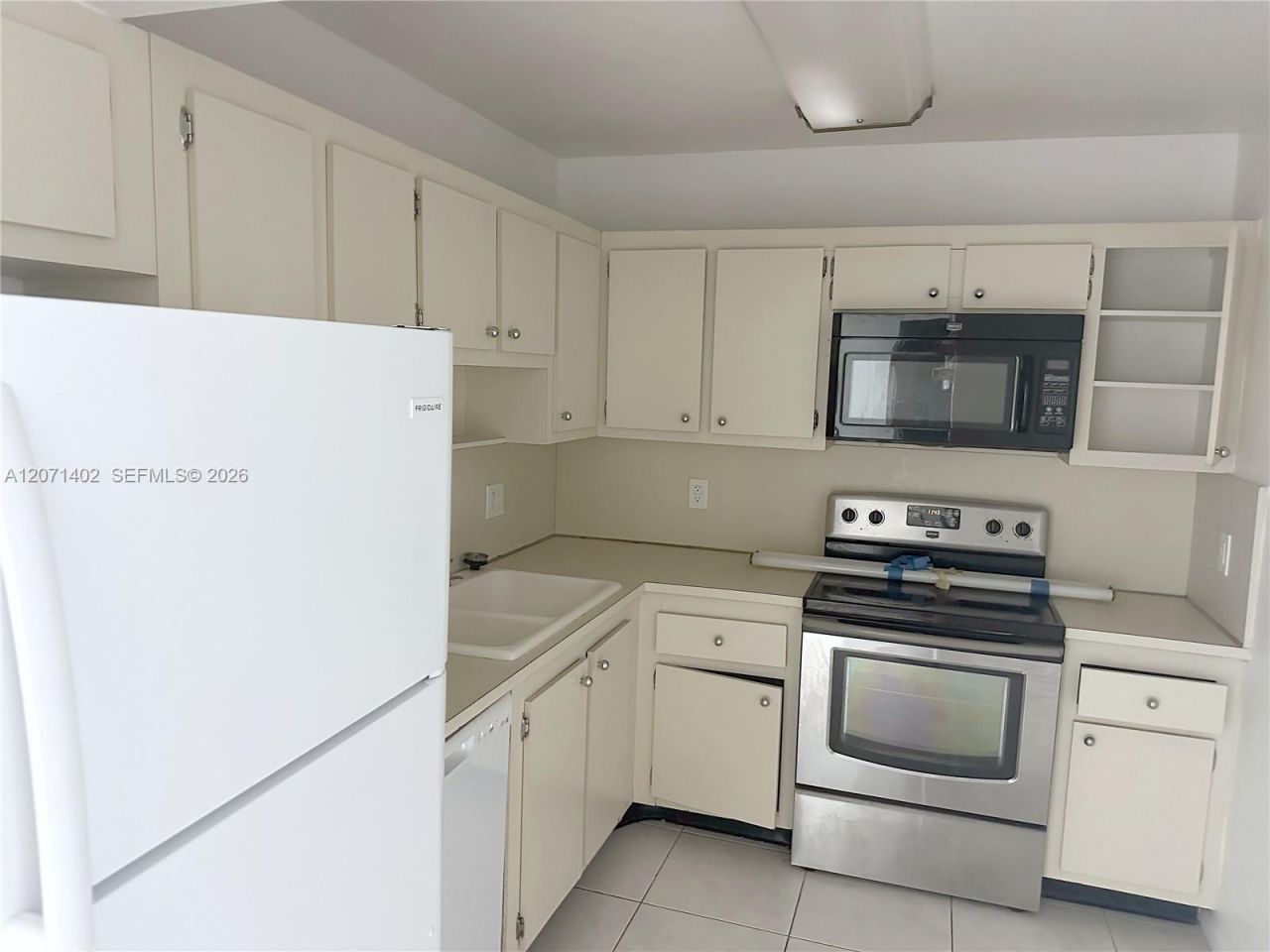 919 Hillcrest Dr , Unit 407, Hollywood, FL 33021 Photo