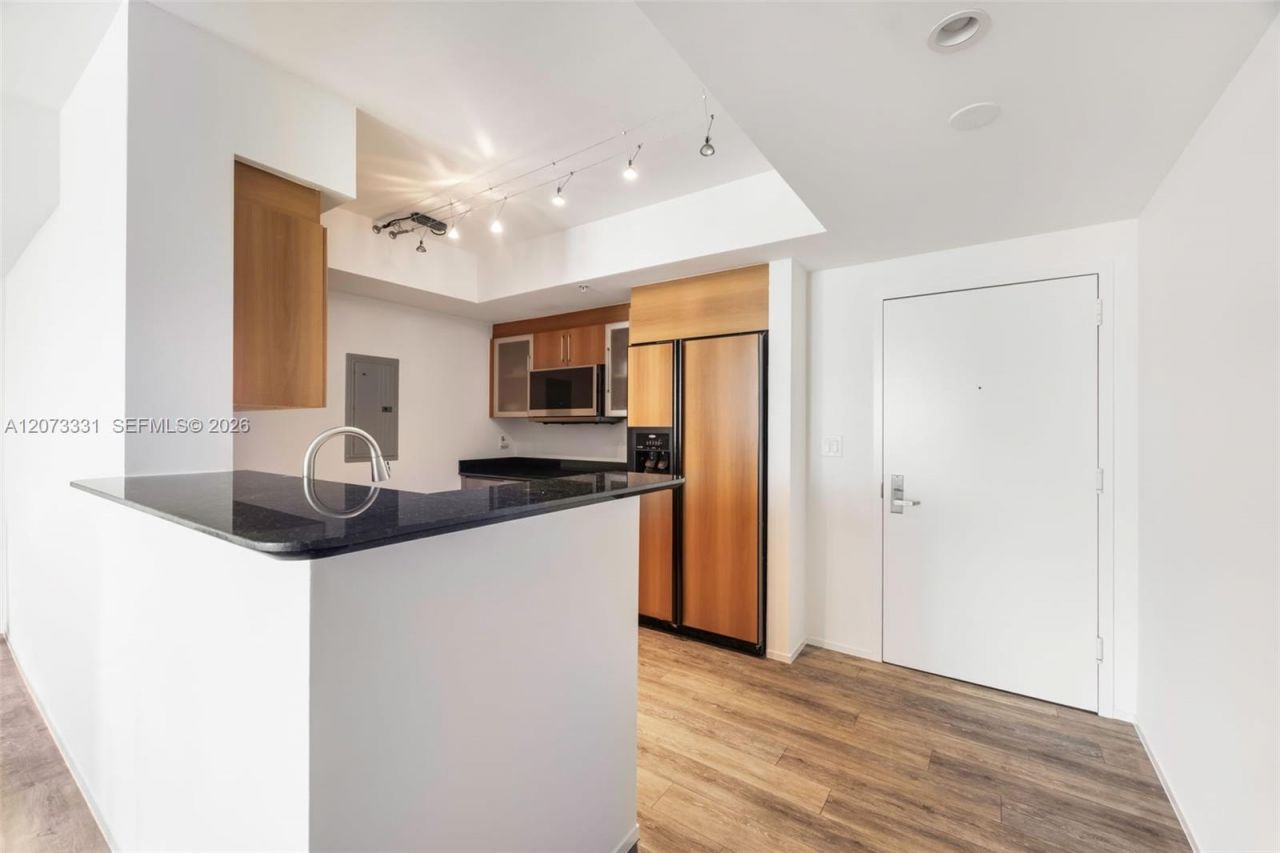335 S Biscayne Blvd , Unit 2805, Miami, FL 33131 Photo