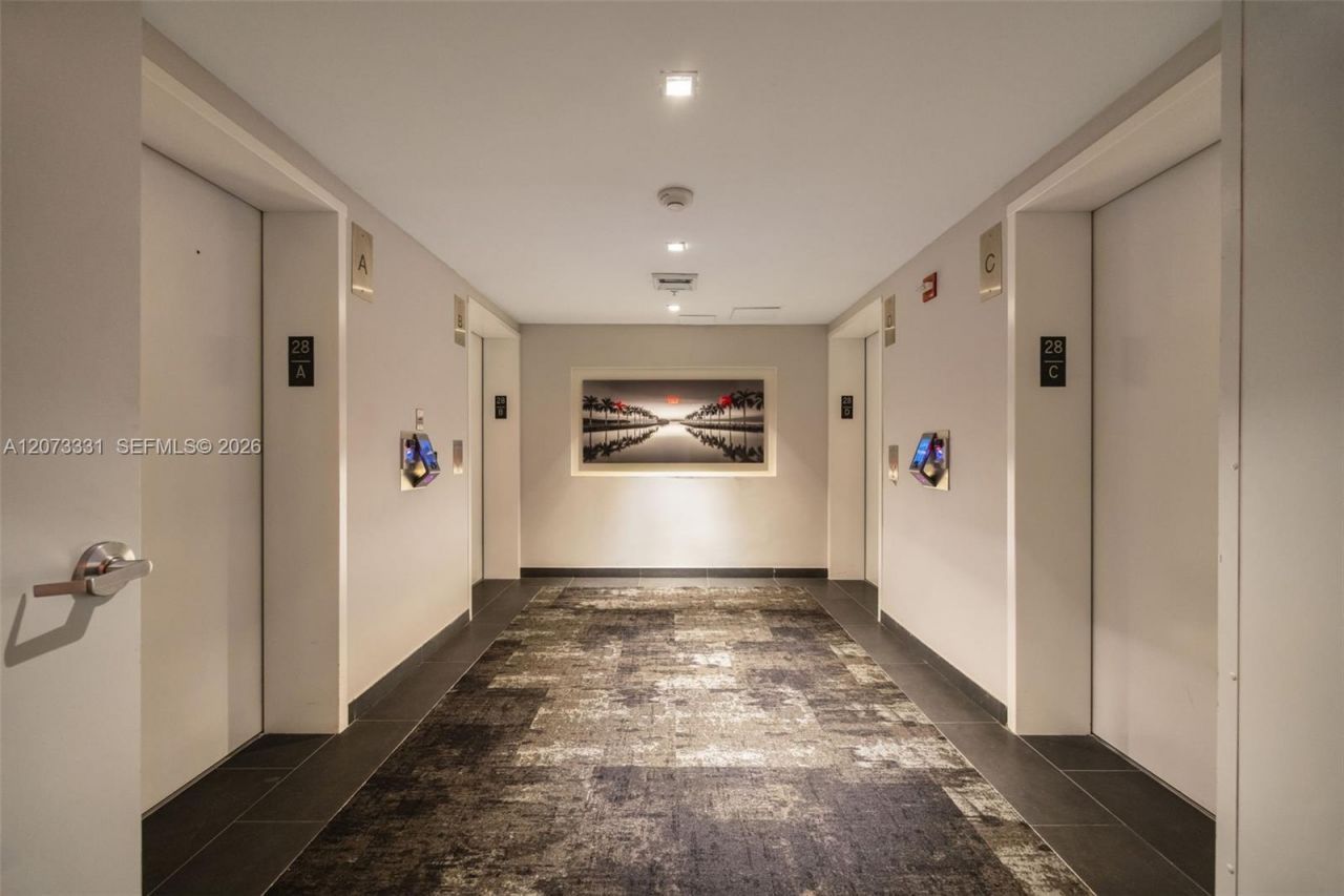 335 S Biscayne Blvd , Unit 2805, Miami, FL 33131 Photo