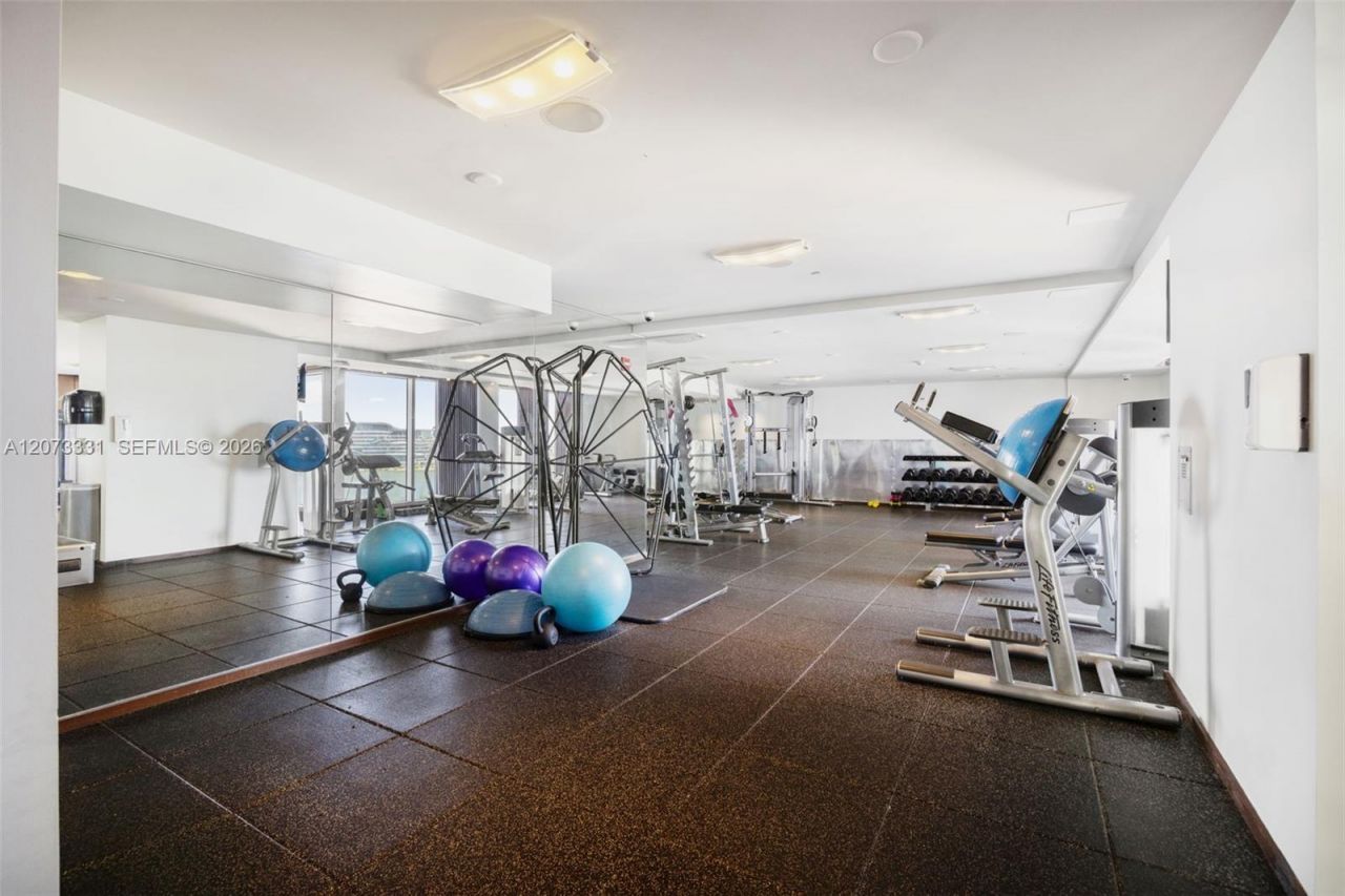 335 S Biscayne Blvd , Unit 2805, Miami, FL 33131 Photo