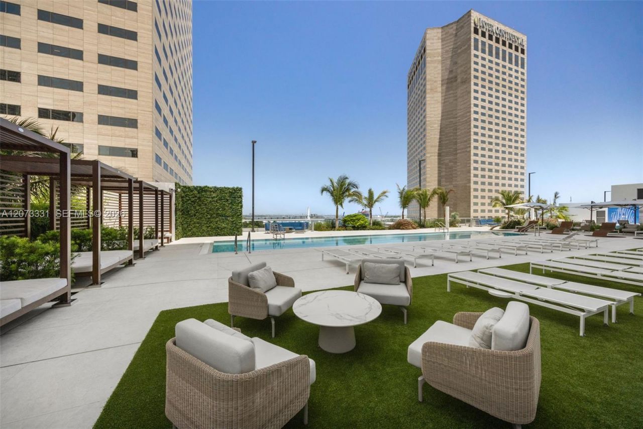 335 S Biscayne Blvd , Unit 2805, Miami, FL 33131 Photo