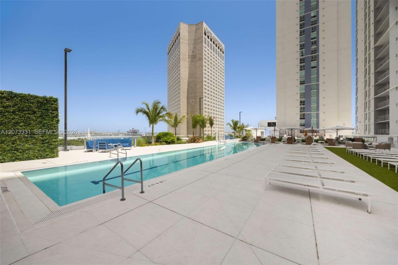 335 S Biscayne Blvd , Unit 2805, Miami, FL 33131 Photo