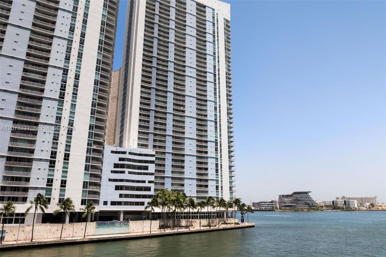 335 S Biscayne Blvd , Unit 2805, Miami, FL 33131 Photo