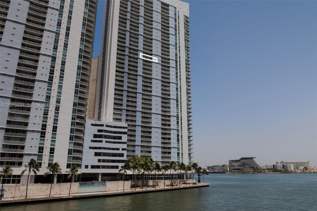 335 S Biscayne Blvd , Unit 2805, Miami, FL 33131 Photo