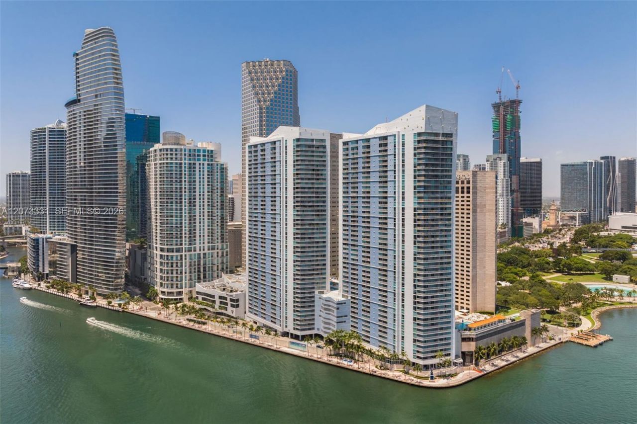 335 S Biscayne Blvd , Unit 2805, Miami, FL 33131 Photo