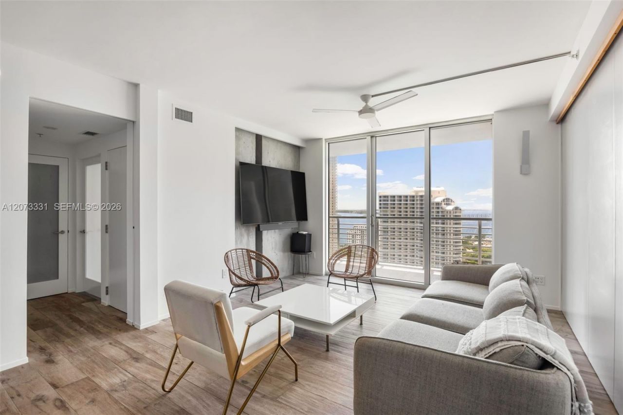 335 S Biscayne Blvd , Unit 2805, Miami, FL 33131 Photo