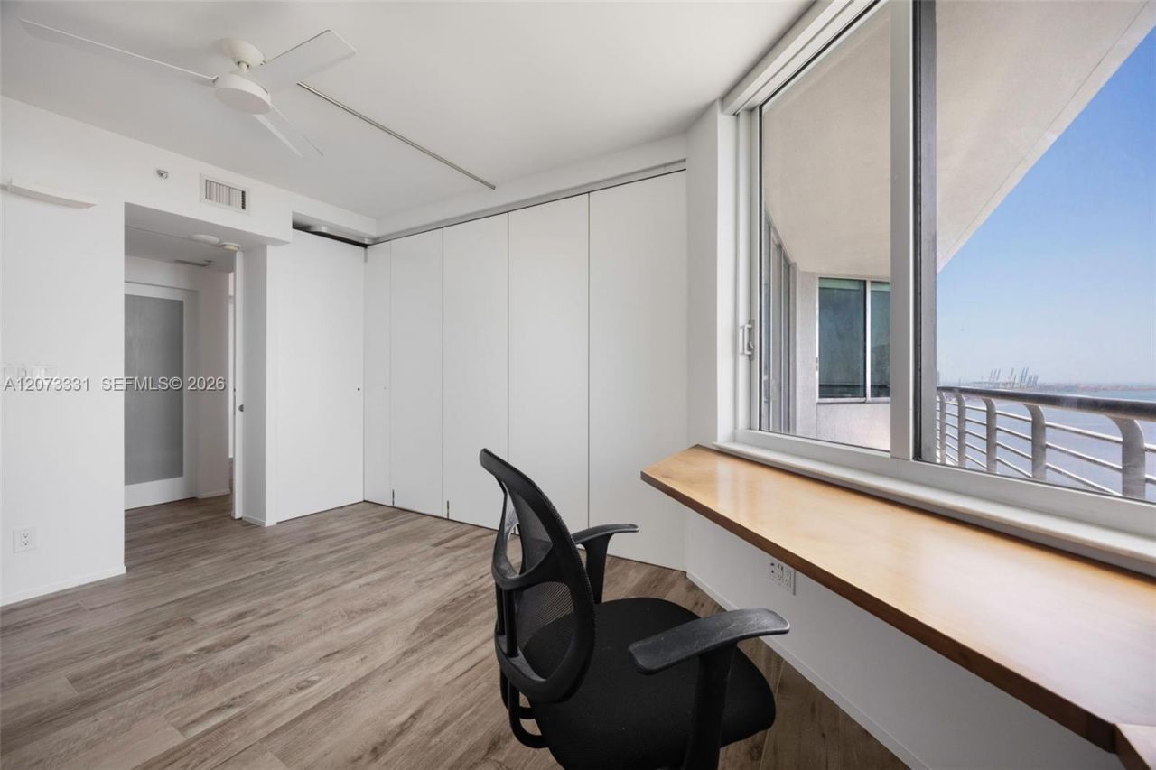 335 S Biscayne Blvd , Unit 2805, Miami, FL 33131 Photo
