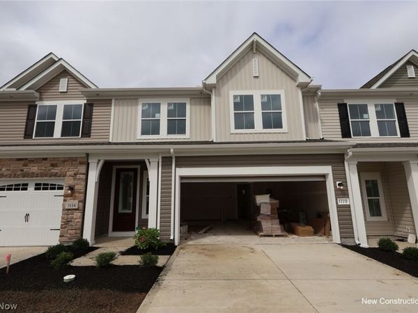 5112 Shepherds Glen, Willoughby, OH 44094