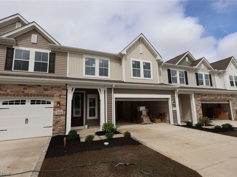 5112 Shepherds Glen, Willoughby, OH 44094 Photo 3