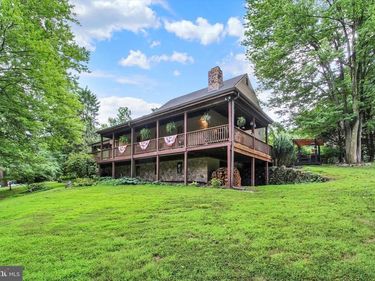 5318 BENTZ ROAD, SPRING GROVE, PA 17362