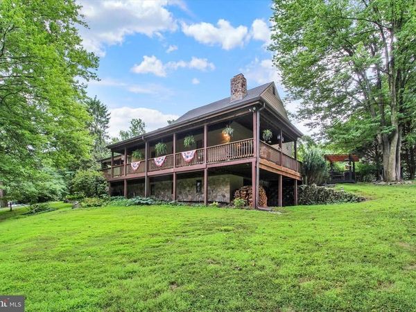 5318 BENTZ ROAD, SPRING GROVE, PA 17362