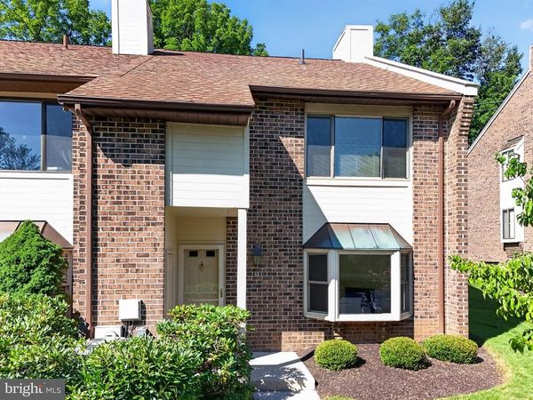 48 ELAN LANE, CHESTERBROOK, PA 19087