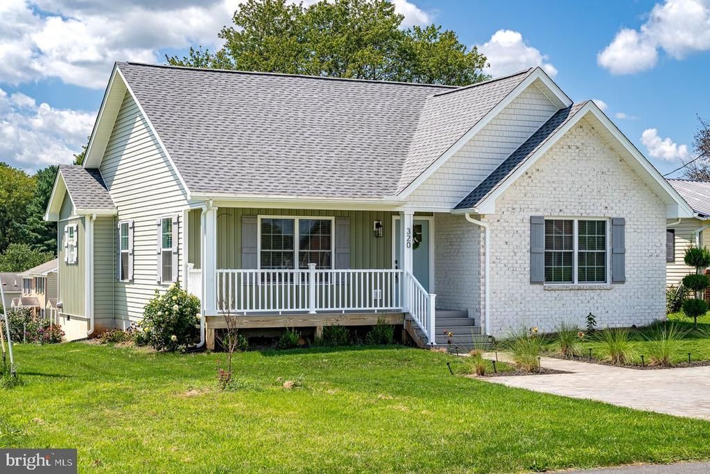 320 Eighth Avenue, Luray, VA 22835 Main Photo