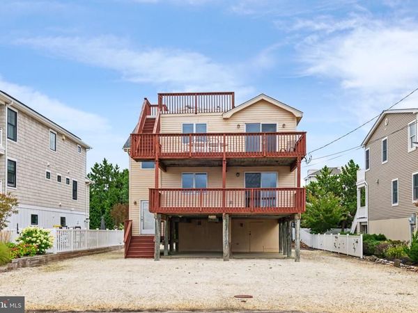 11 W ESSEX AVENUE, HARVEY CEDARS, NJ 08008