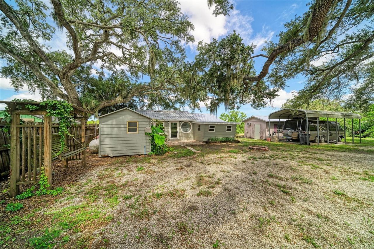 1609 Saffold Park Drive , Ruskin, FL 33570 Photo