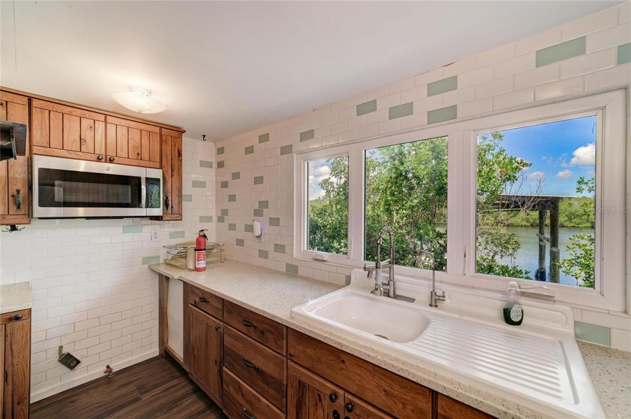 1609 Saffold Park Drive , Ruskin, FL 33570 Photo