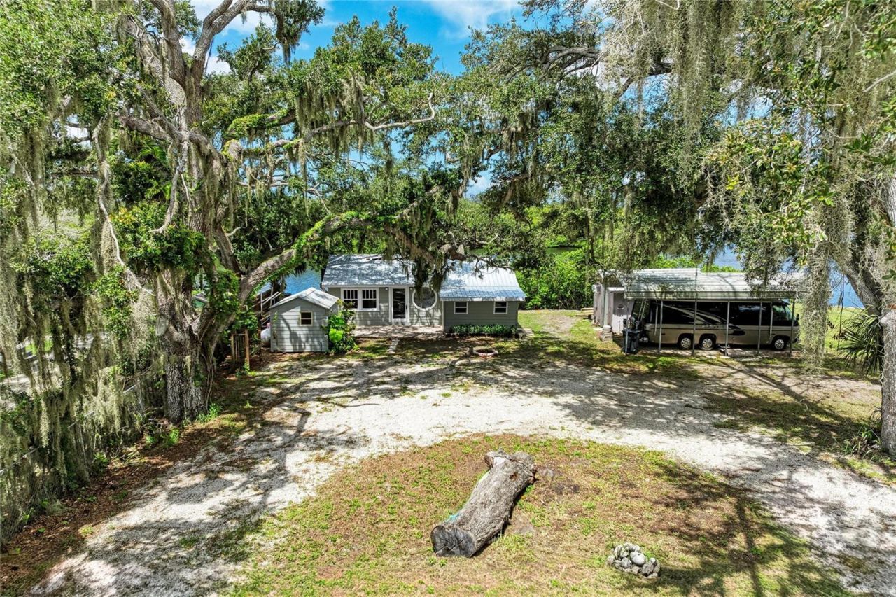 1609 Saffold Park Drive , Ruskin, FL 33570 Photo