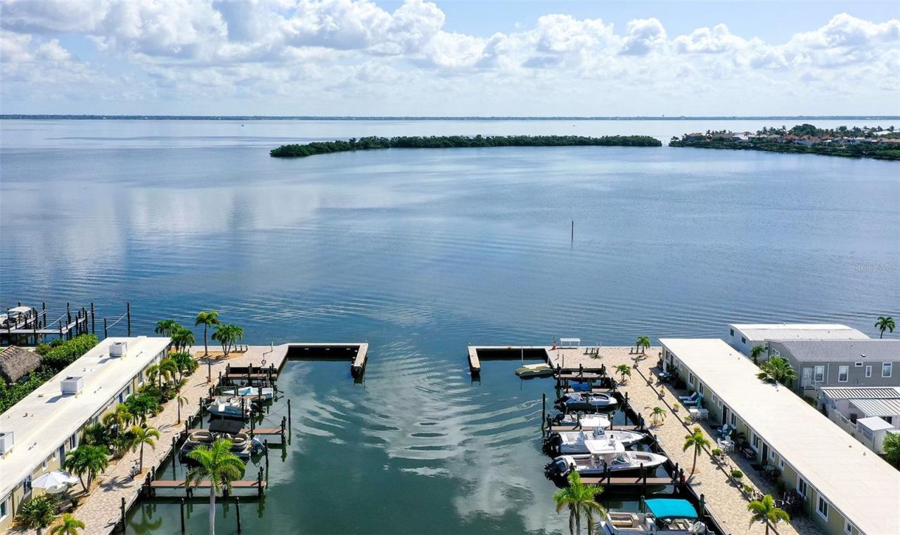36 Twin Shores Boulevard , Longboat Key, FL 34228 Photo