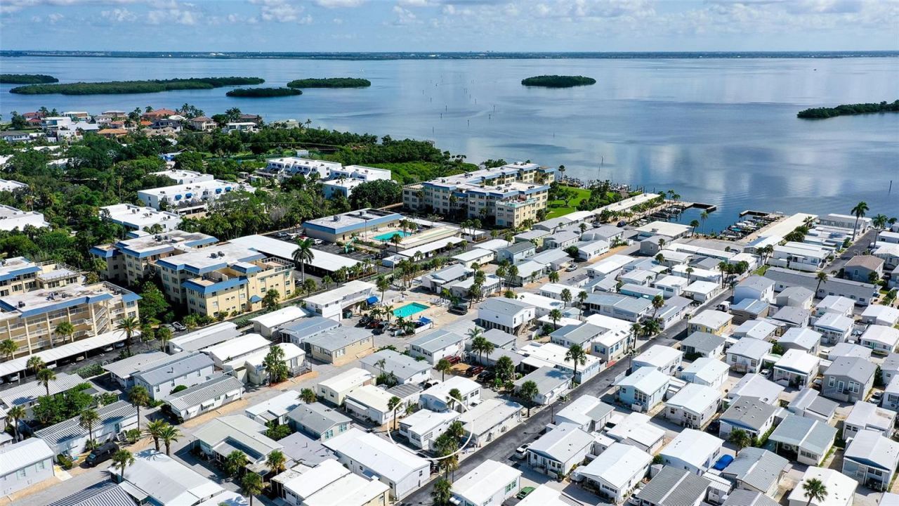 36 Twin Shores Boulevard , Longboat Key, FL 34228 Photo