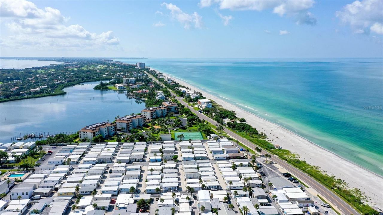 36 Twin Shores Boulevard , Longboat Key, FL 34228 Photo