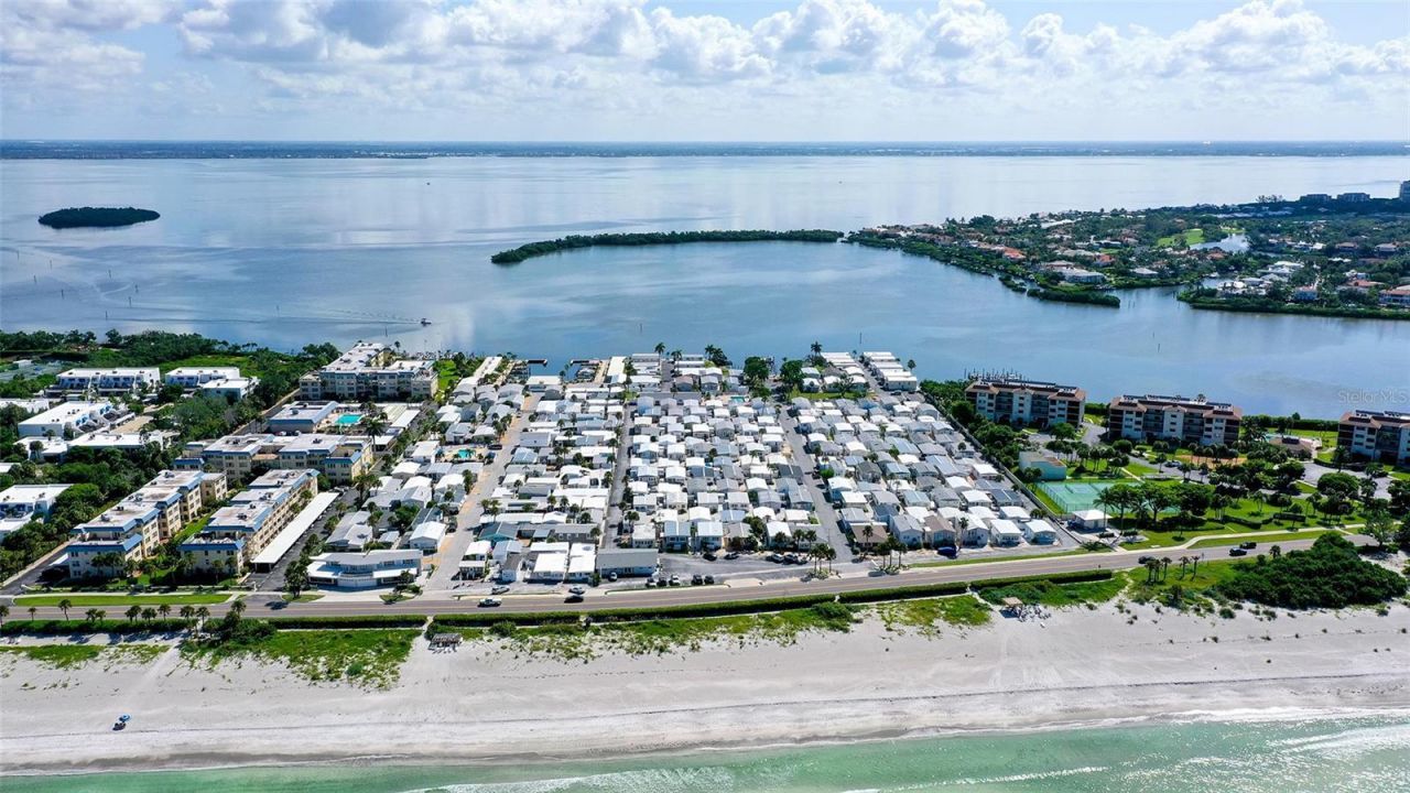 36 Twin Shores Boulevard , Longboat Key, FL 34228 Photo
