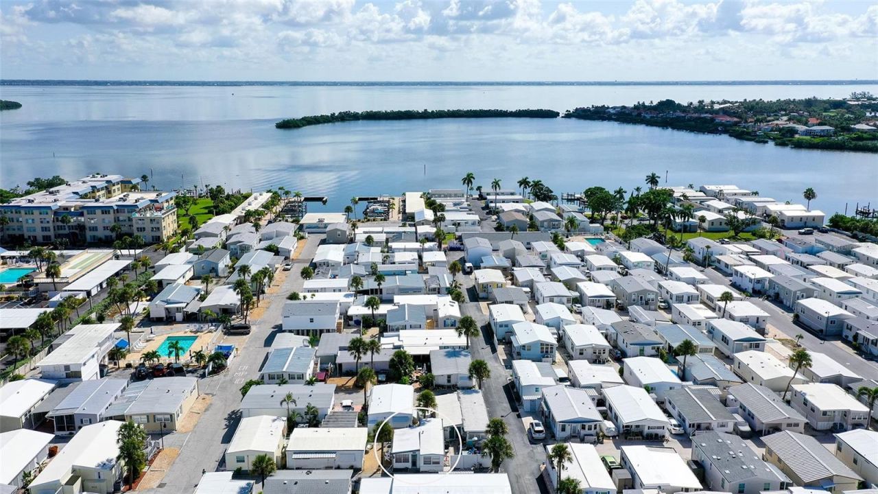 36 Twin Shores Boulevard , Longboat Key, FL 34228 Photo