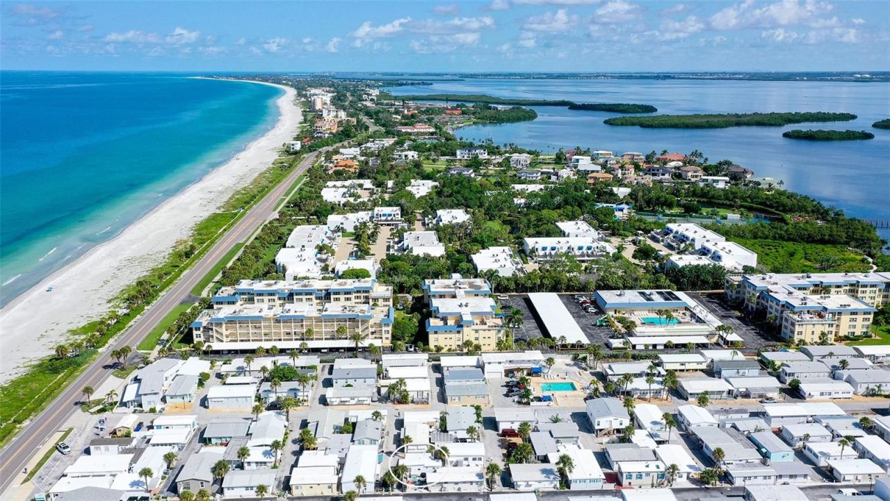 36 Twin Shores Boulevard , Longboat Key, FL 34228 Photo