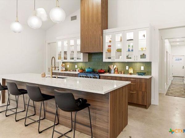 1550 Montell Road , Wimberley, TX 78676