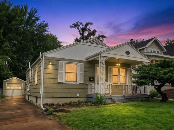 7934 Main Street, Kansas City, MO 64114