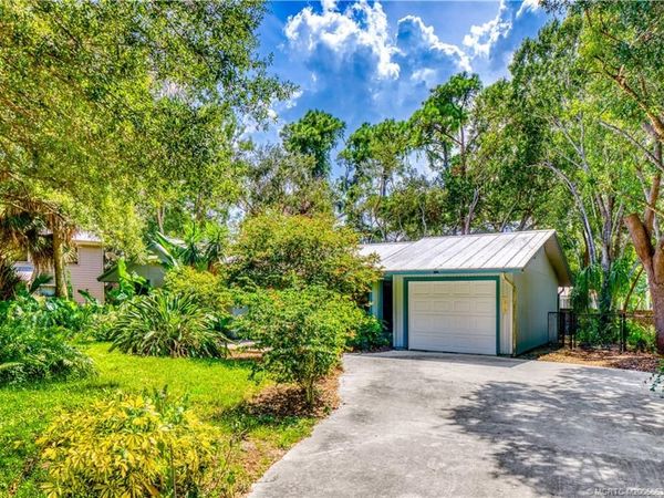 5713 Papaya Drive , Fort Pierce, FL 34982