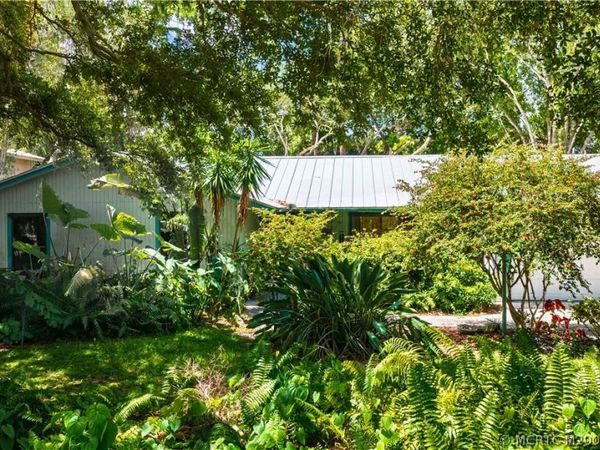 5713 Papaya Drive, Fort Pierce, FL 34982