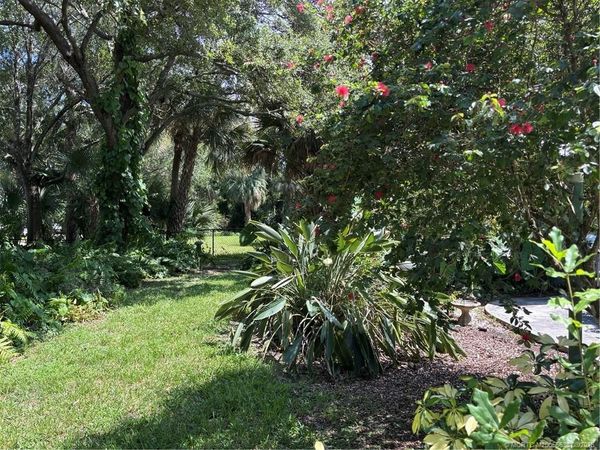 5713 Papaya Drive , Fort Pierce, FL 34982