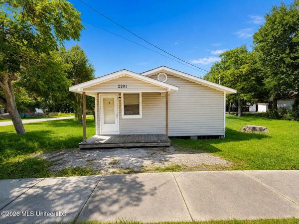 2201 30th Street, Gulfport, MS 39501