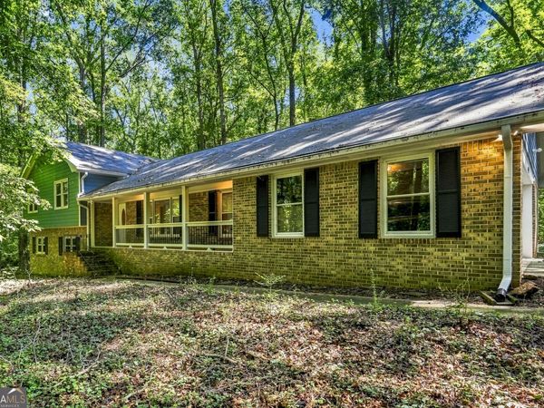 1050 Skyline Drive, Covington, GA 30014