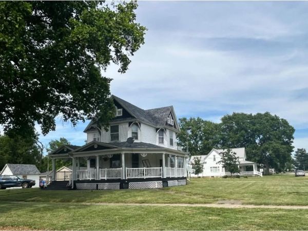 108 S Gray Street , Sidell, IL 61876