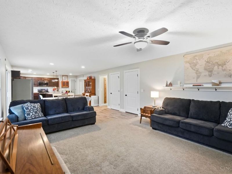 254 Auburn Meadows Court, Carlisle, OH 45005 Photo 12