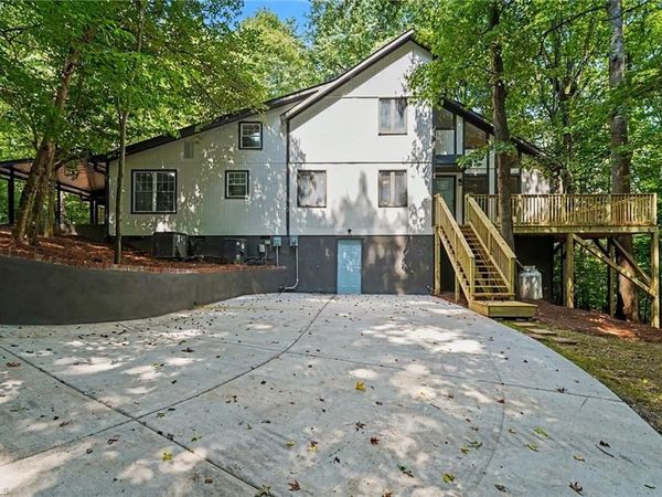 3054 Ridgemeadow Drive, Winston-Salem, NC 27127