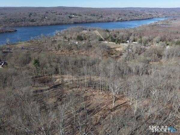 94-S Injun, Haddam, CT 06424