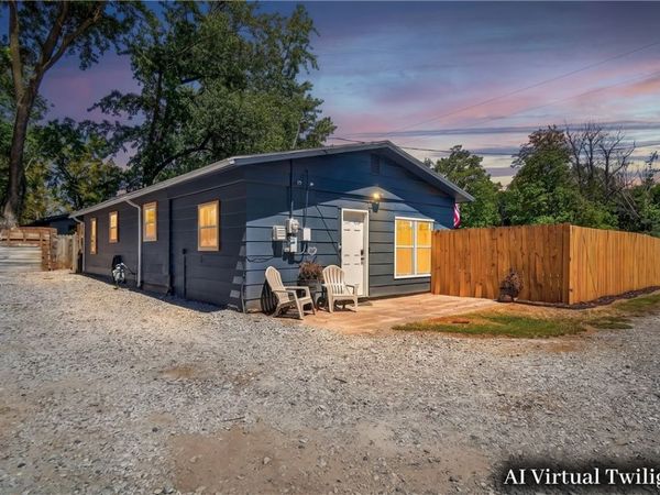 403 SW 1st Avenue , Gravette, AR 72736