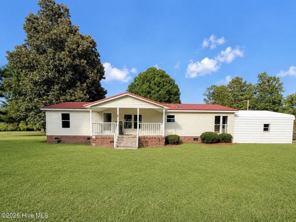 572 Ben Jones Road, Lake Waccamaw, NC 28450