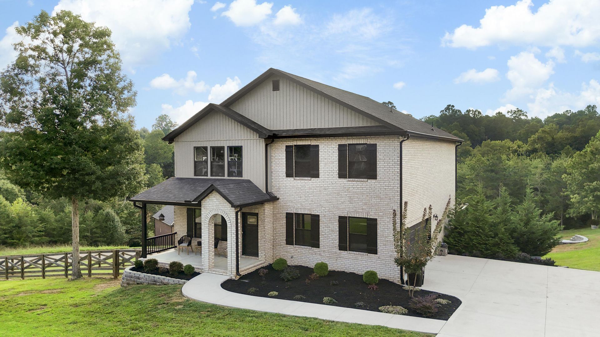 1007 Crown Ridge Lane Powell, TN 37849