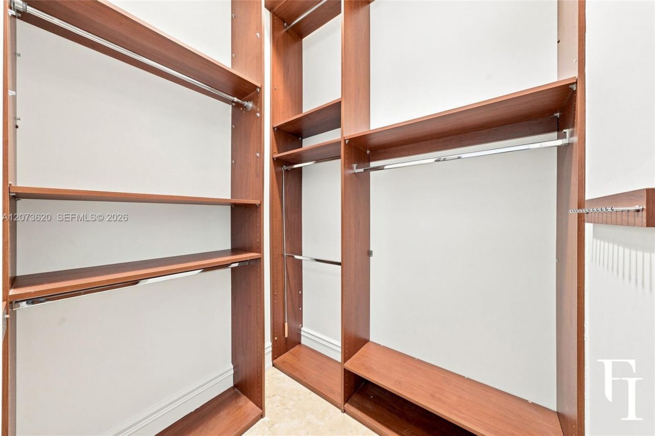 60 Edgewater Dr , Unit East, Coral Gables, FL 33133 Photo