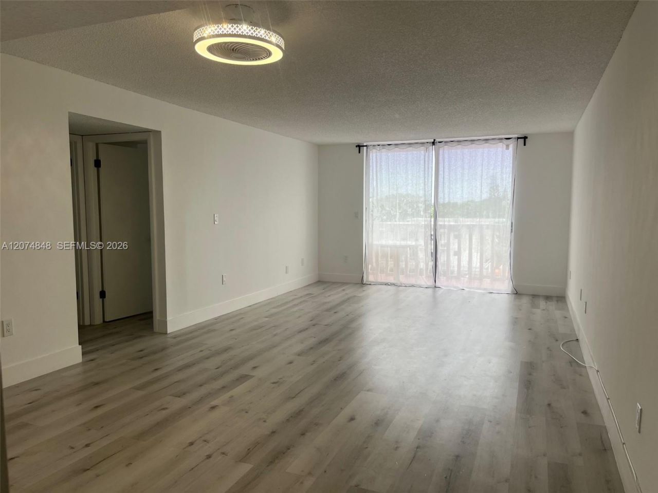 8530 Byron Ave , Unit 402, Miami Beach, FL 33141 Photo