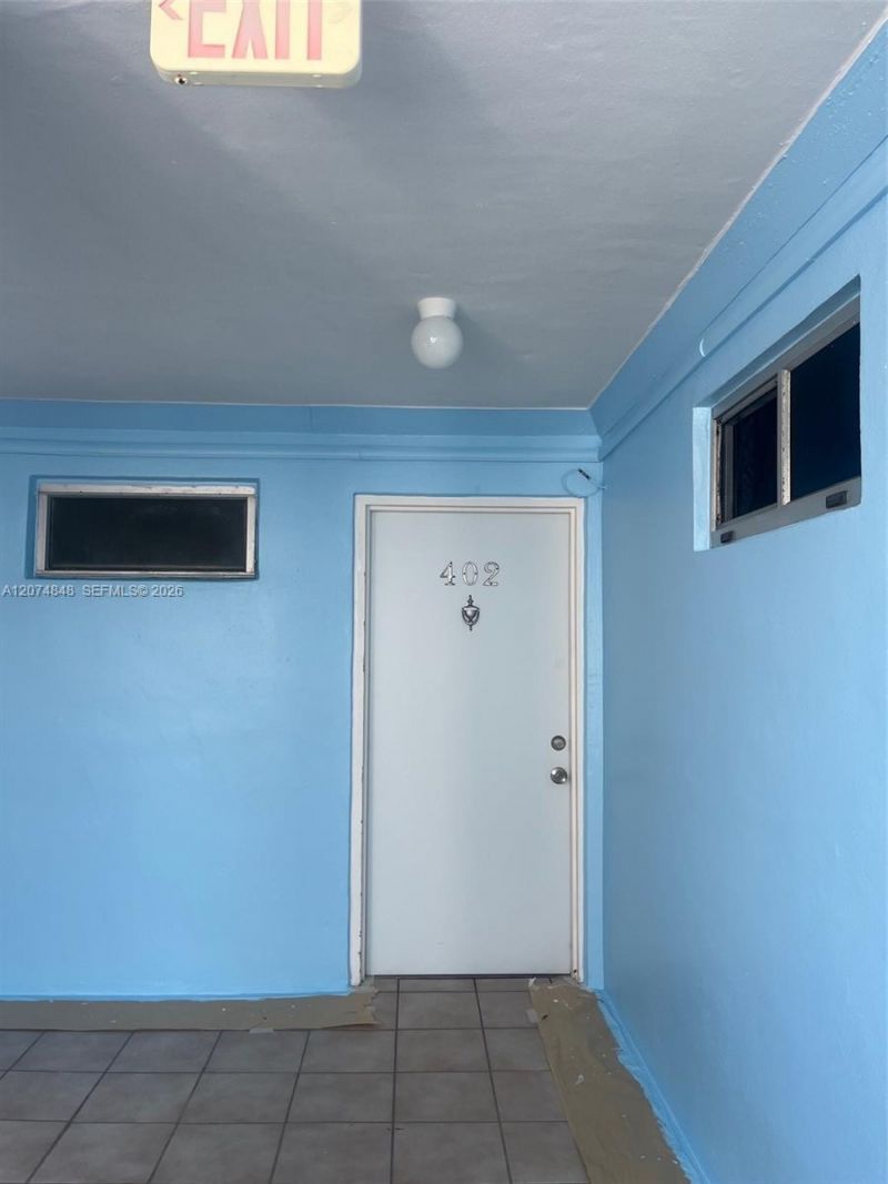 8530 Byron Ave , Unit 402, Miami Beach, FL 33141 Photo