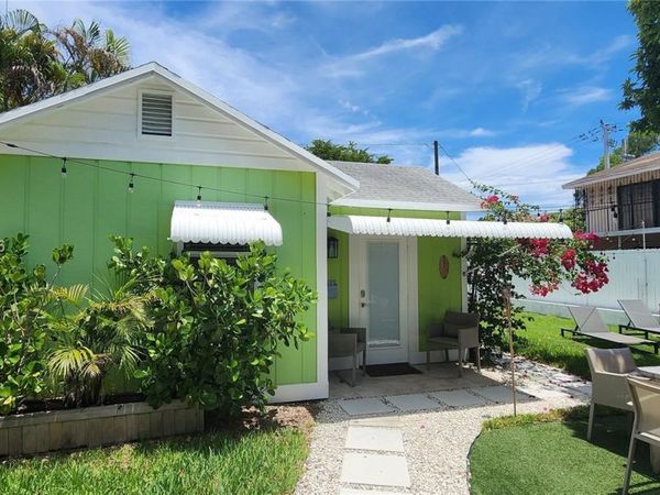 2883 SW 32nd Ct , Unit -, Miami, FL 33133