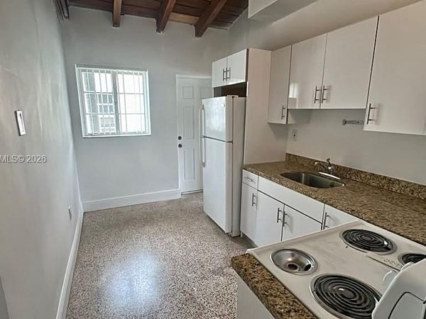 2536 SW 18th St , Miami, FL 33145