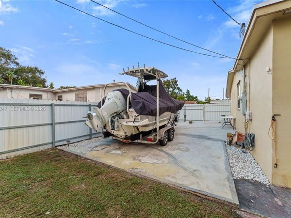 6416 Franklin St , Hollywood, FL 33024