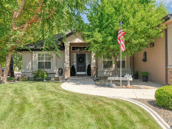 584 W Welch, Meridian, ID 83646