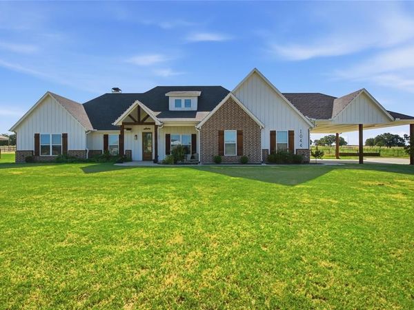 1044 Monarch Court, Poolville, TX 76487